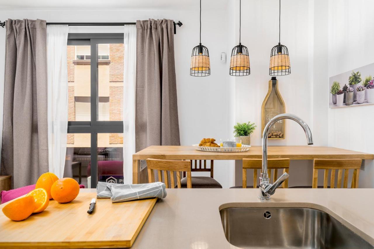 Apartamento Deluxe Con Piscina, Terraza & Parking Málaga Eksteriør billede