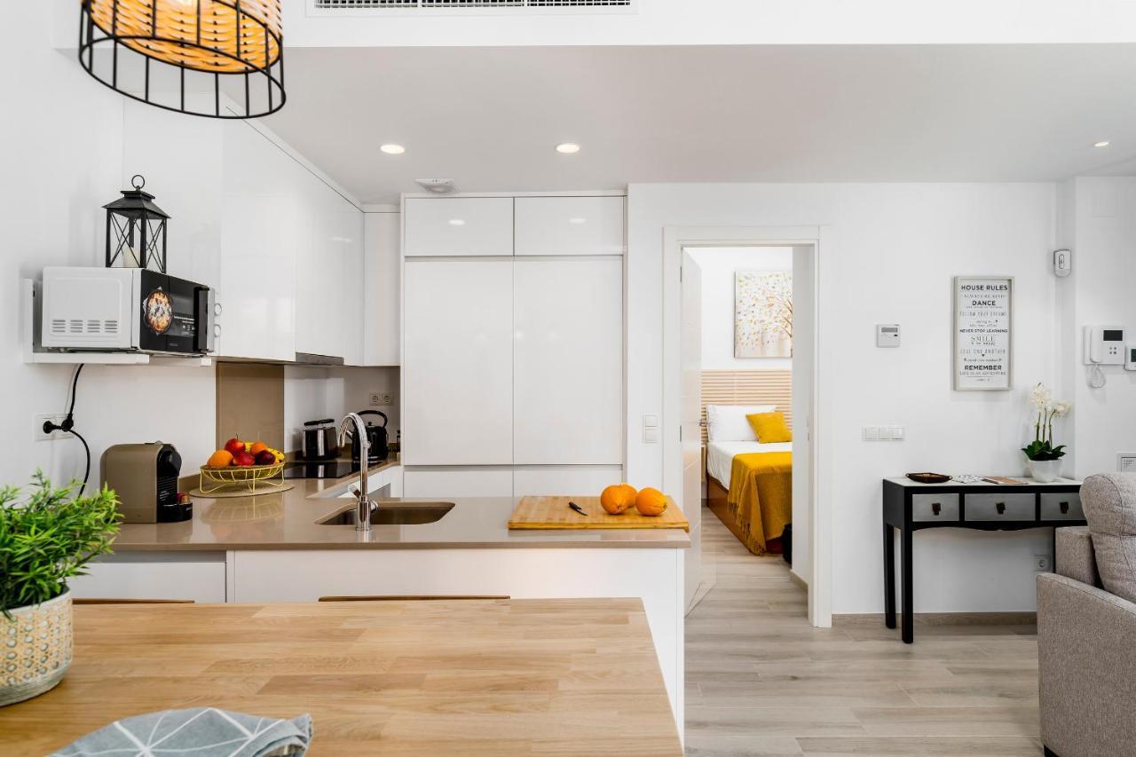 Apartamento Deluxe Con Piscina, Terraza & Parking Málaga Eksteriør billede